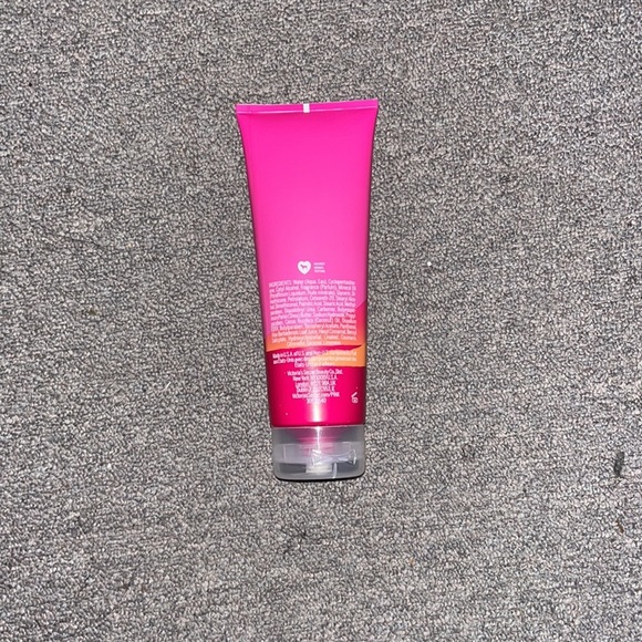 Paradise Bloom: 24hr Moisture, Body Lotion - Picture 2 of 3